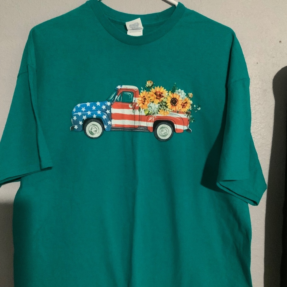 Green Americana Short Sleeve Tee With Vintage Truck Graphic,Size 2XL